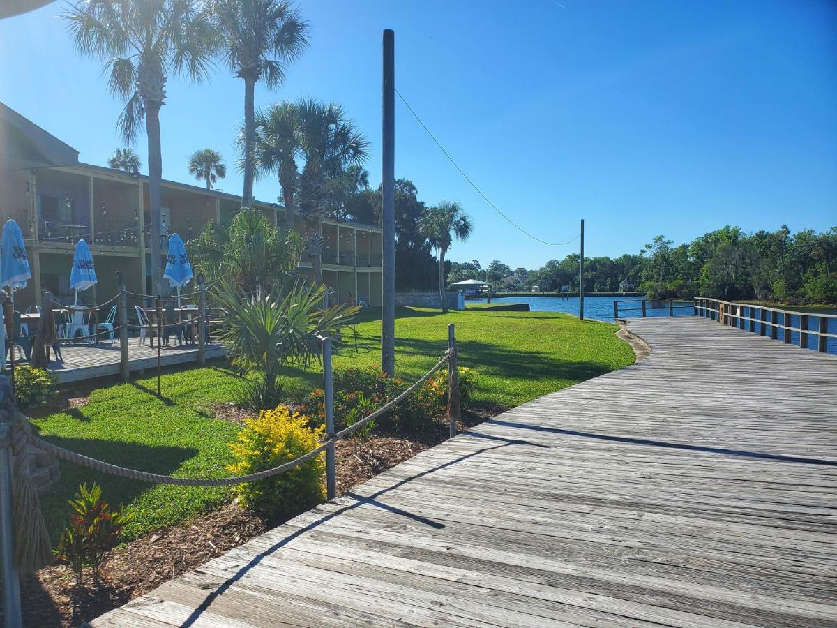 The Port Hotel And Marina Crystal River Exterior photo
